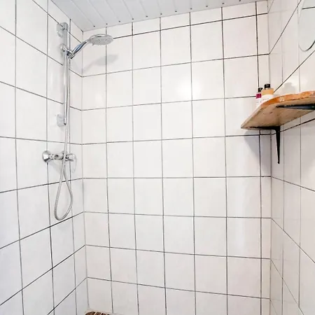 Stop & 1 Σπίτι διακοπών *